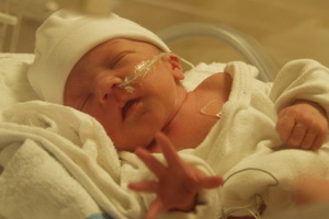 Пневмония у новорожденных детей: причины, симптомы и лечение