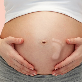 Как понять первые шевеления ребенка в животе при первой беременности