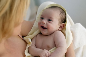 Кожа грудного ребенка: особенности, функции и уход