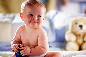 Ребенок в 10 месяцев: занятия для развития малыша, массаж и зарядка