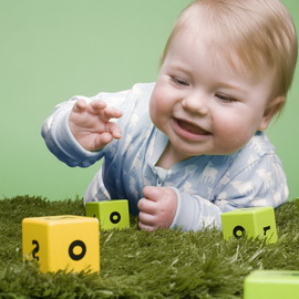 Роль игрушки в развитии ребенка до года